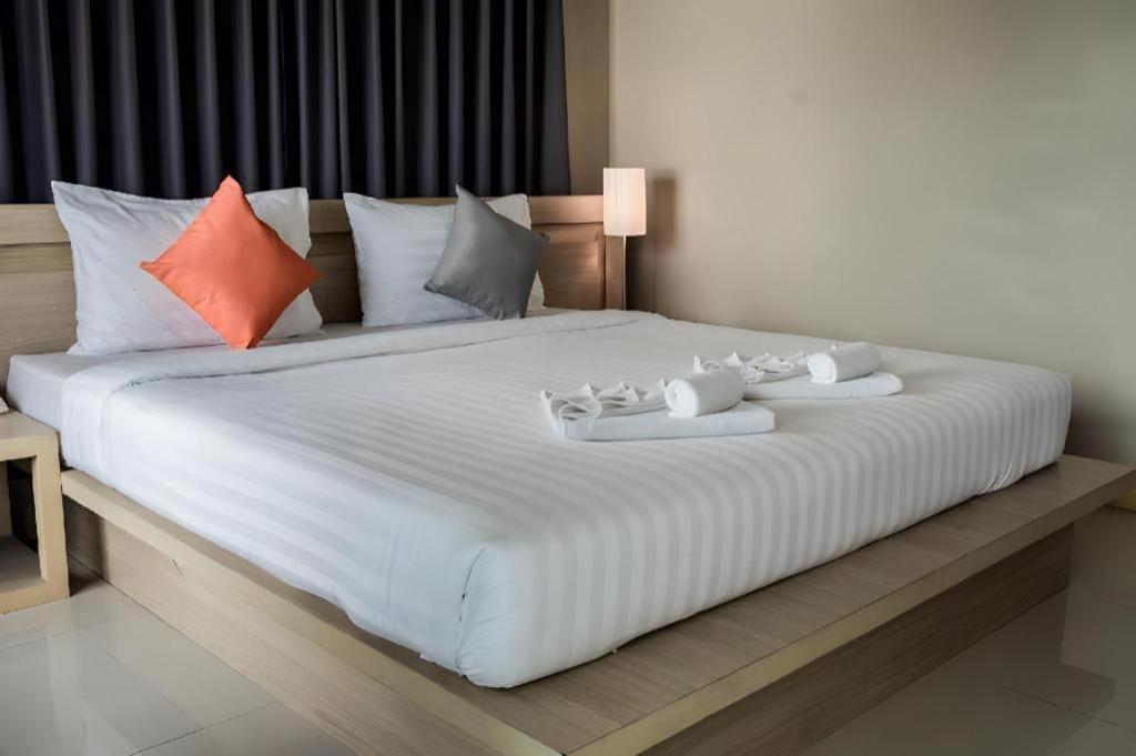 Chinotel Phuket Exterior foto
