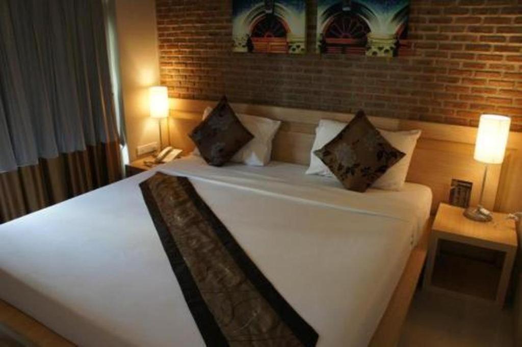 Chinotel Phuket Exterior foto