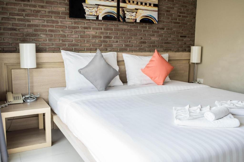Chinotel Phuket Exterior foto