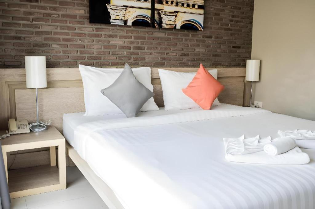 Chinotel Phuket Exterior foto